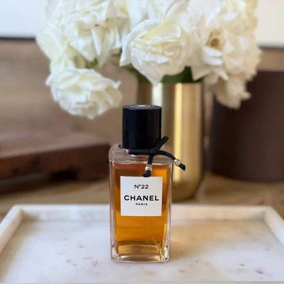 Chanel N°22 Perfume - 200ml N°22
LES EXCLUSIFS DE CHANEL – Eau de Parfum - Picture 3 of 9